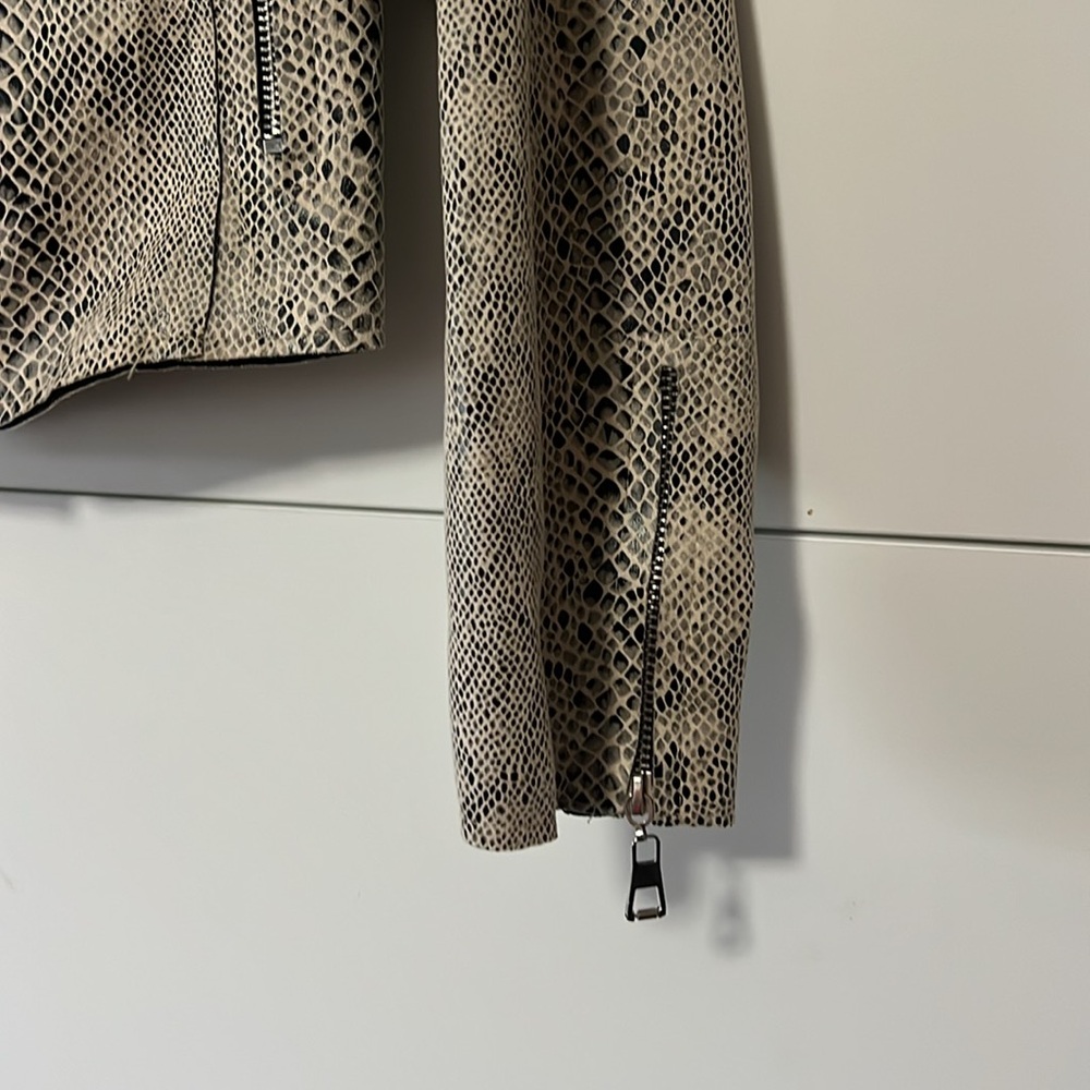 Women's Snake Print Jacket Moto Size small - Picture 4 of 7